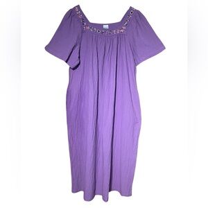 Vintage 100% Cotton Purple Caftan Embroidered Neck House Maxi Dress Pockets USA